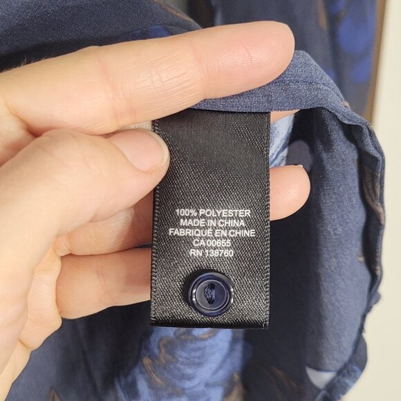 Camber & Grace Women's Navy Blue Floral Long Sleeve Button Lightweight Size L - Picture 6 of 12